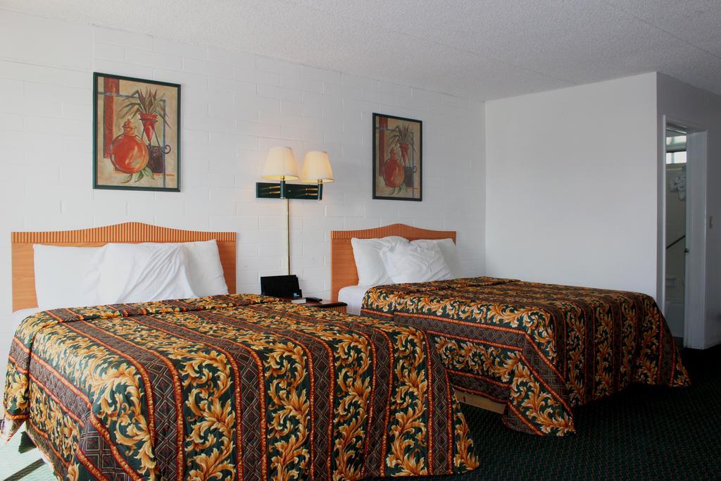 Amazon Motel Tucson Room photo