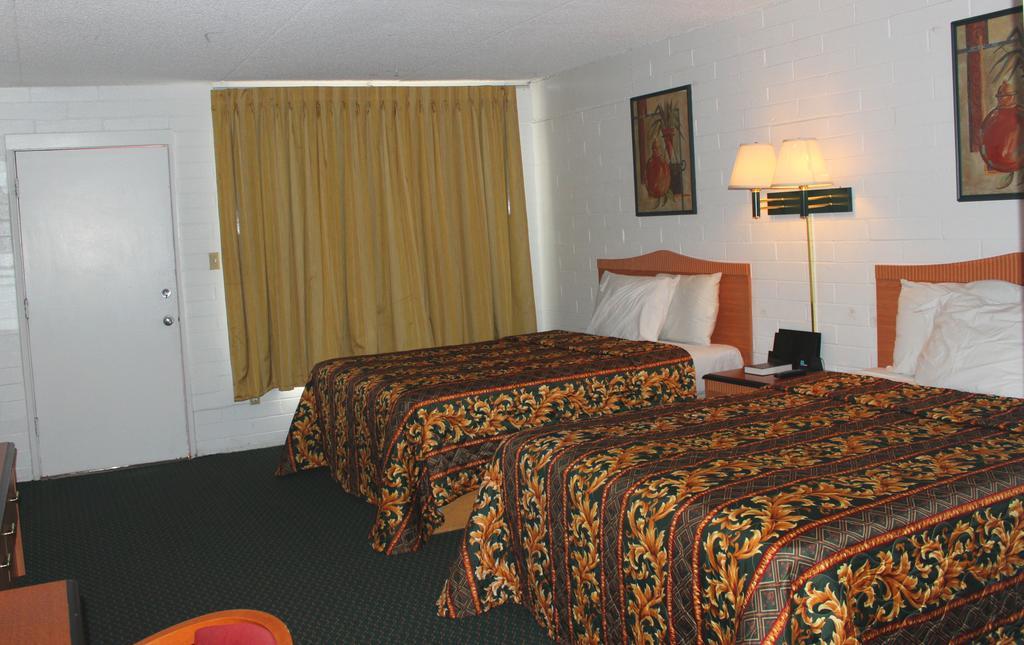 Amazon Motel Tucson Room photo